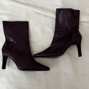 Elegant Purpl Women's Boots